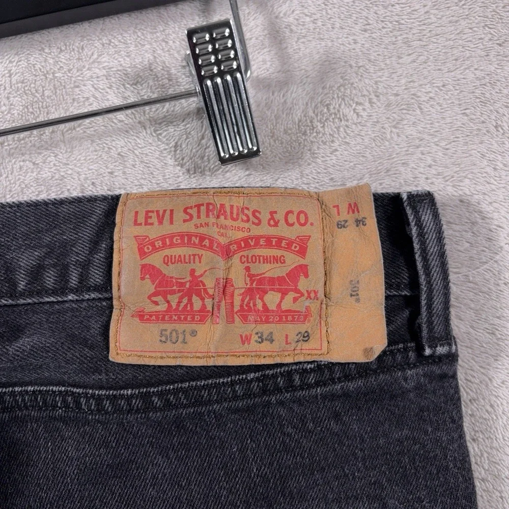 Levi's 501 Jeans Mens 34x28 Black Wash Button Fly Straight Leg Denim Cotton